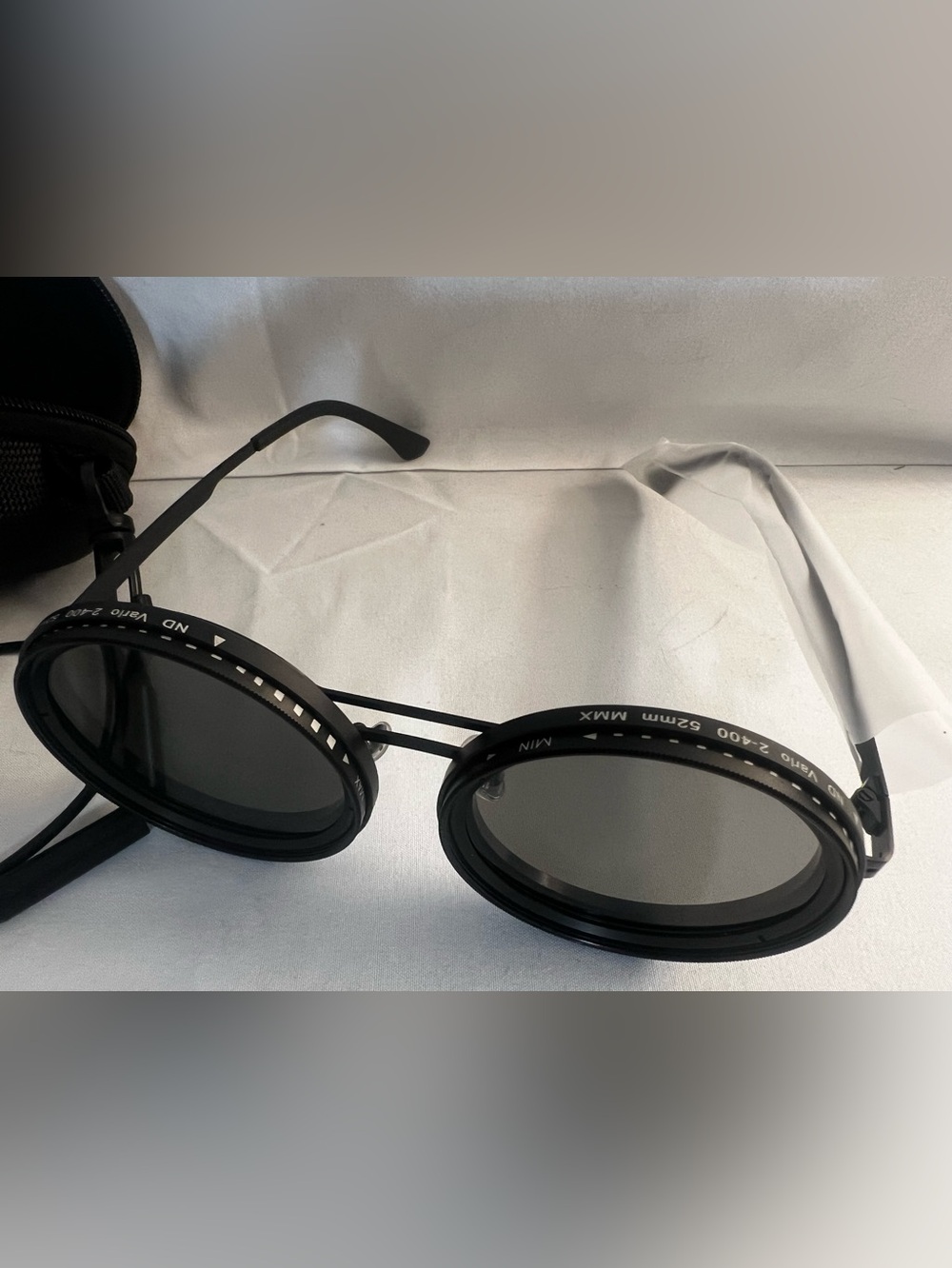 NEW Round Adjustable tint Black Sunglasses - Classic Round Frame w case
